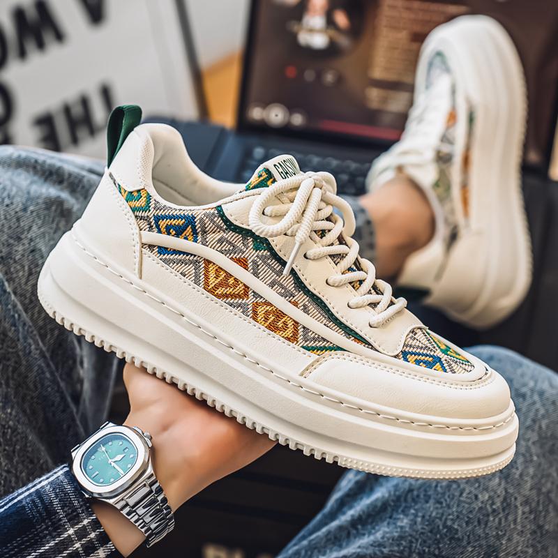 Neue Herren-Skateboardschuhe im klassischen Stil mit niedriger Spitze und dicker Sohle, bequeme Basketball-Sneakers mit weicher Sohle