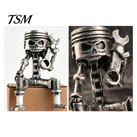 Durable Resin Skeleton Craft Vintage Robot Statue, Industrial Mechanical Figurine, Cool Desktop Atmosphere Ornament Gothic Desk Decor for Office