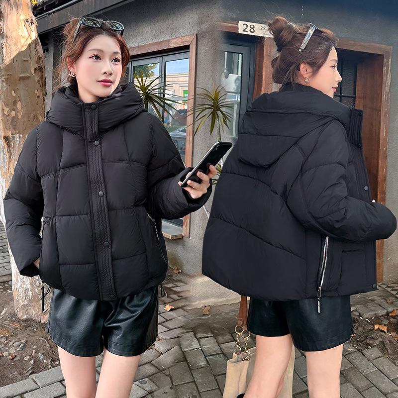High-End Fashion Petite Down Jacket—Hooded, Thickened, Age-Reducing Women's Winter Wear 2025