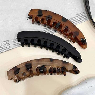 Yousheng Banana Hair Clip for Women Girls Large Non-Slip Banana Hair Claw Clip Ponytail Hair Holder Styling Accessory for Thick Hair
