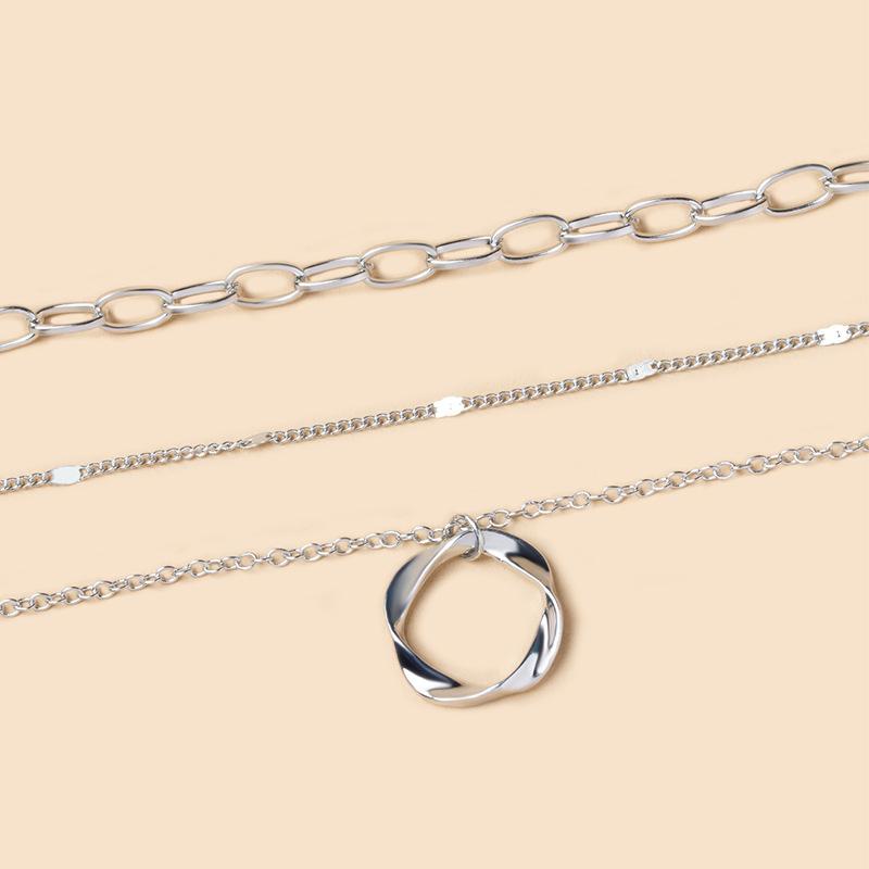 Layered Chain Necklace For Women, Zinc Alloy Multi-Strand Necklace With Interlocking Pendant, Statement Choker Jewelry For Daily Wear & Gifting