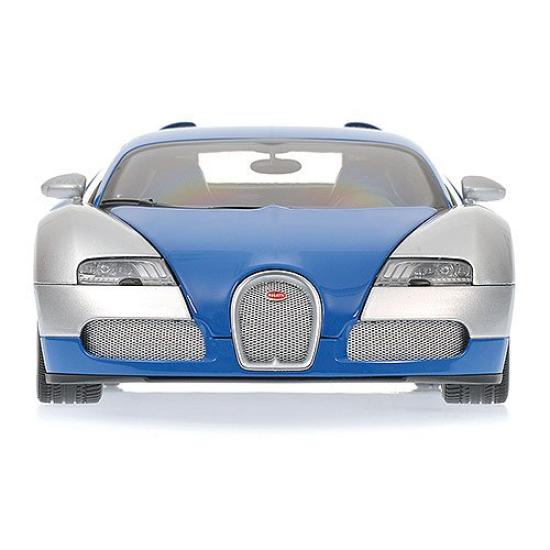 Minichamps Bugatti Veyron Centenaire 2009 Finished Product 1/18 (Chrome/Blue)
