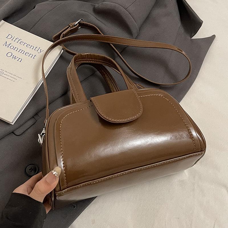 

Весенний новый продукт Корейская повседневная нишевая портативная сумка-бостон простая и универсальная высококачественная кожа с масляной восковой пропиткой сумка-мессенджер женская