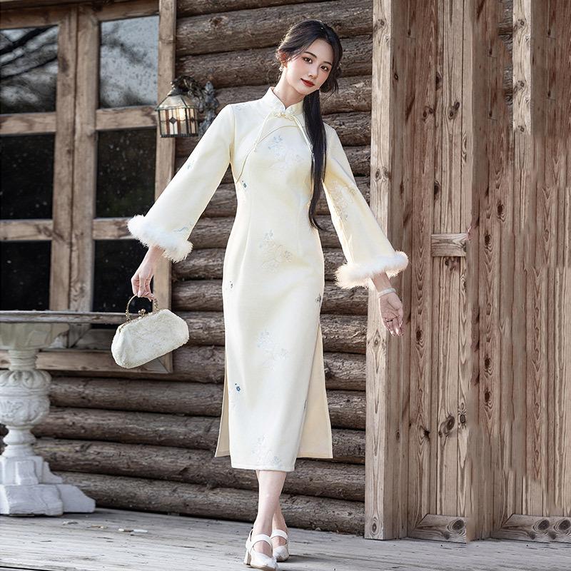 Inverted Large-sleeved Autumn and Winter Clothes, New Chinese Long-sleeved Cheongsam, Thick Winter Styles, Improved Young Women's High-end Sense