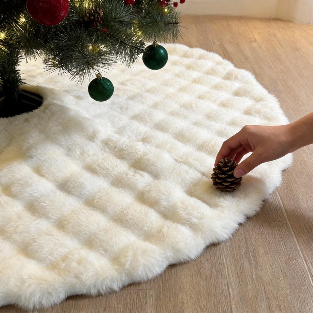 Christmas Tree Skirt Plush Bubble Fabric With White Color For Holiday Decor