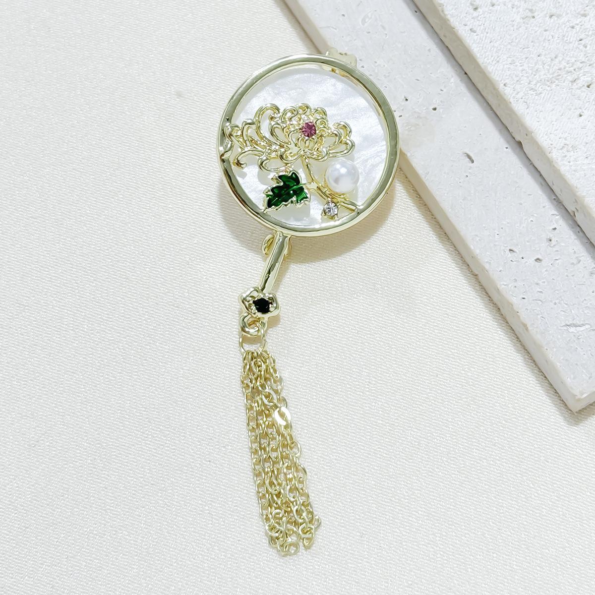 

Ретро-дизайн Meilan Bamboo Chrysanthema Элегантная жемчужная брошь Niche Antique Fringed Brooch Pearl Accessories