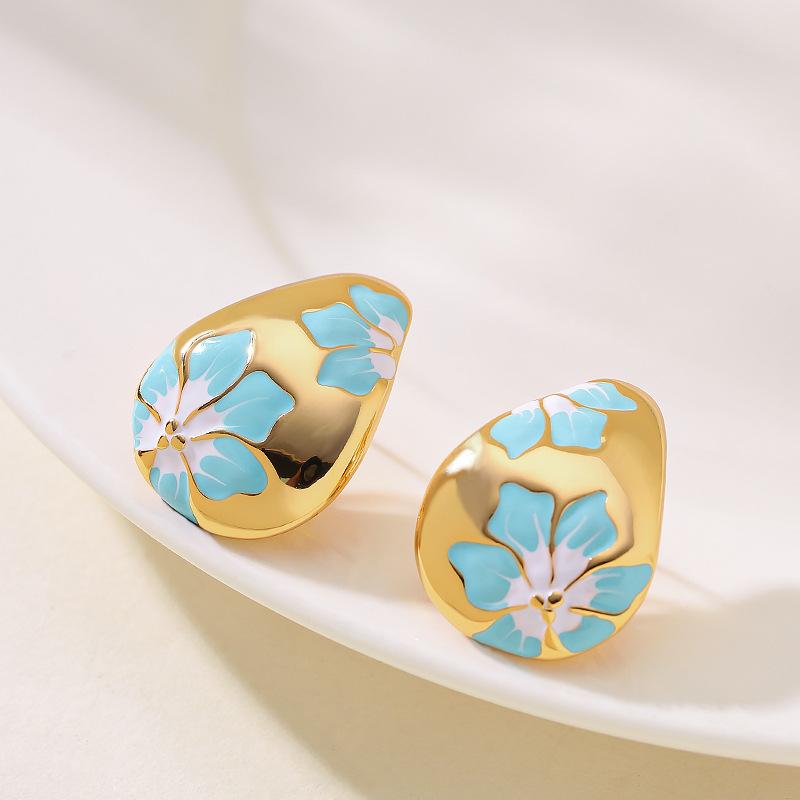 

European and American fashion exquisite simple Hepburn wind dripping oil water drop flower stud earrings light luxury high-end earrings синий
