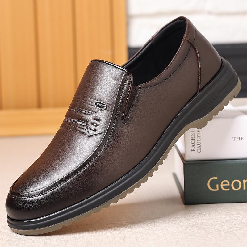 Four Seasons Sleeve Men's Shoes One Pedal Business Casual Breathable Leather Shoes Men's Middle-aged Dad Elderly Single Shoes