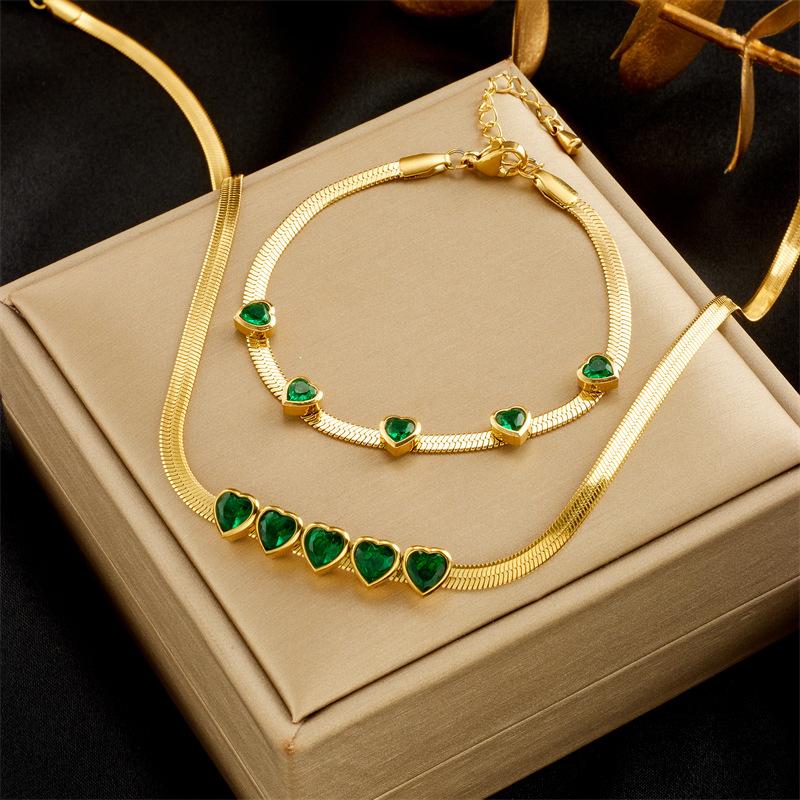 Gold Snake Chain Heart Emerald Choker – Vintage Romantic Jewelry, Love & Growth Gift for Women