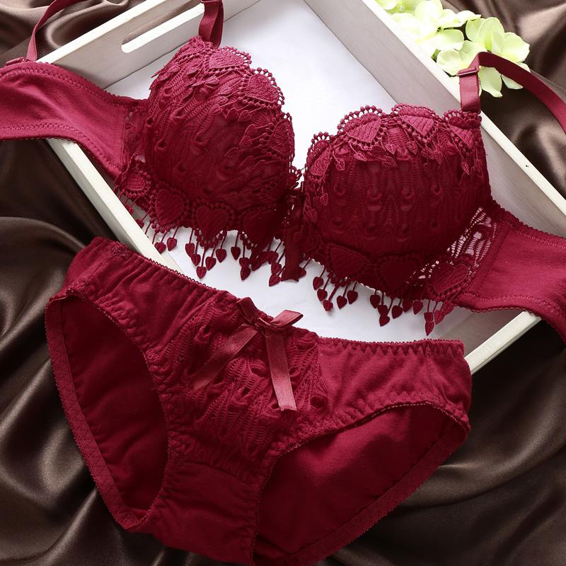 

Женский бюстгальтер и трусики для девочек, комплект нижнего белья с цветочным кружевом 34/75B