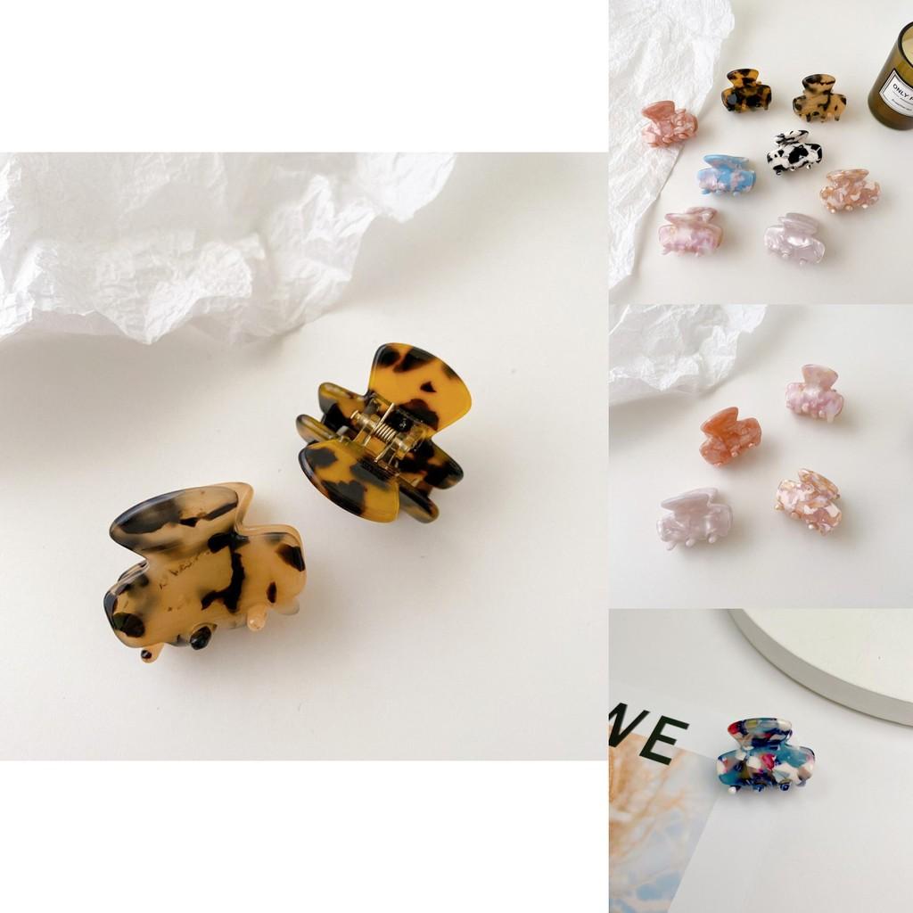 Stylish Vintage Mini Hair Claw Clip In Floral Blue Geometric Design For Ladies