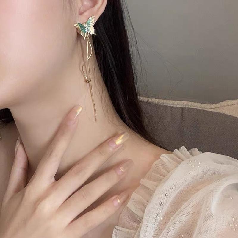 

PINKDUDU новые серьги-гвоздики с градиентом цвета и бахромой в форме бабочки, элегантные темпераментные серьги-гвоздики из сплава с жемчугом для женщин PD1606