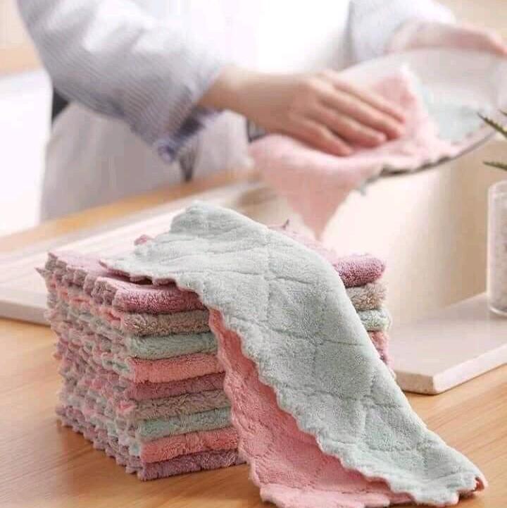 

Absorbent Coral Fleece Kitchen Towel: Multi-Functional, Non-Shedding Dishwashing Rag for Wiping Bowls, Cups, and Plates. 29x29 cm серый/розовый