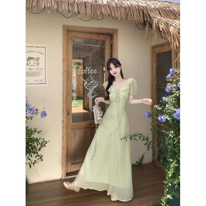 

French gentle wind ruffle leaf edge V-neck bubble sleeve dress women s summer new temperament waist and thin dress 2XL зелений