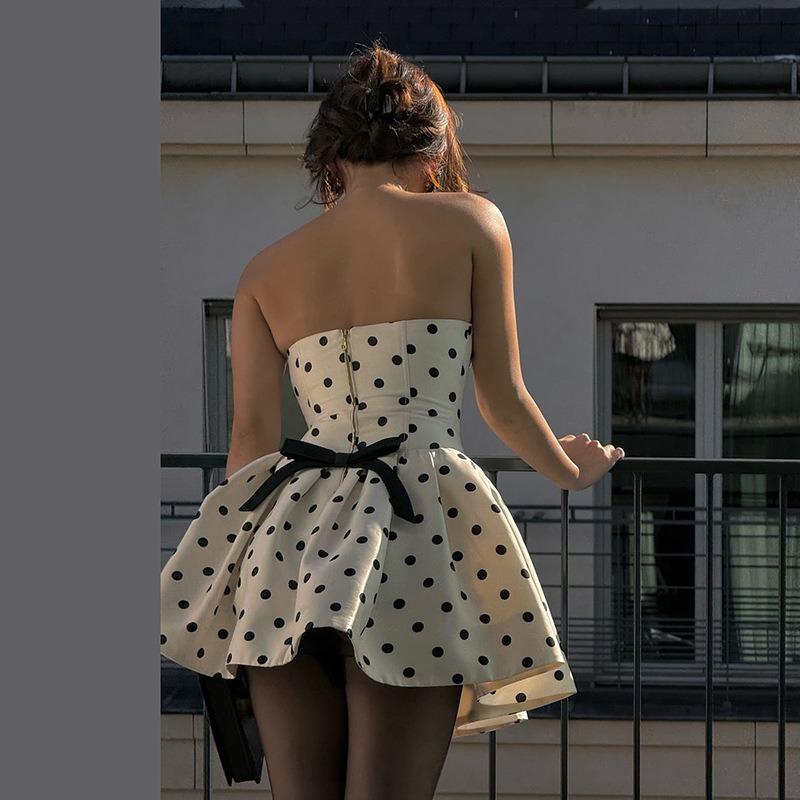 Winter New Women's Clothing Fashion High Sense Polka Dot Printing Retro Tube Top Slim Sexy Dress