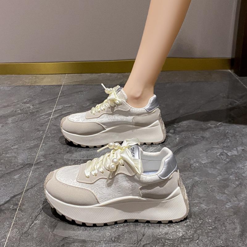 

Thick-soled heightening Forrest Gump shoes 2024 spring new student little white shoes casual board shoes Korean version ins sports shoes 35 серебряный