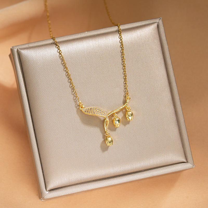 Light Luxury Copper-Inlaid Diamond Necklace for Women – Exquisite INS-Style Clavicle Chain