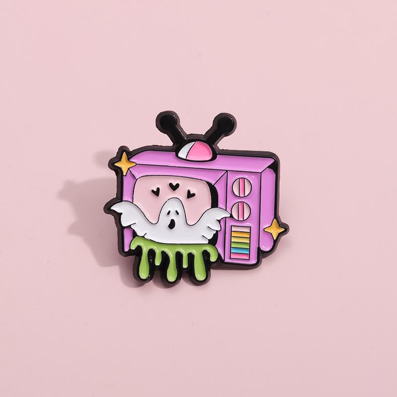 Television Colorful Pink Brooch Creative Alloy Pin With Cartoon Character For Enthusiasts Fashion