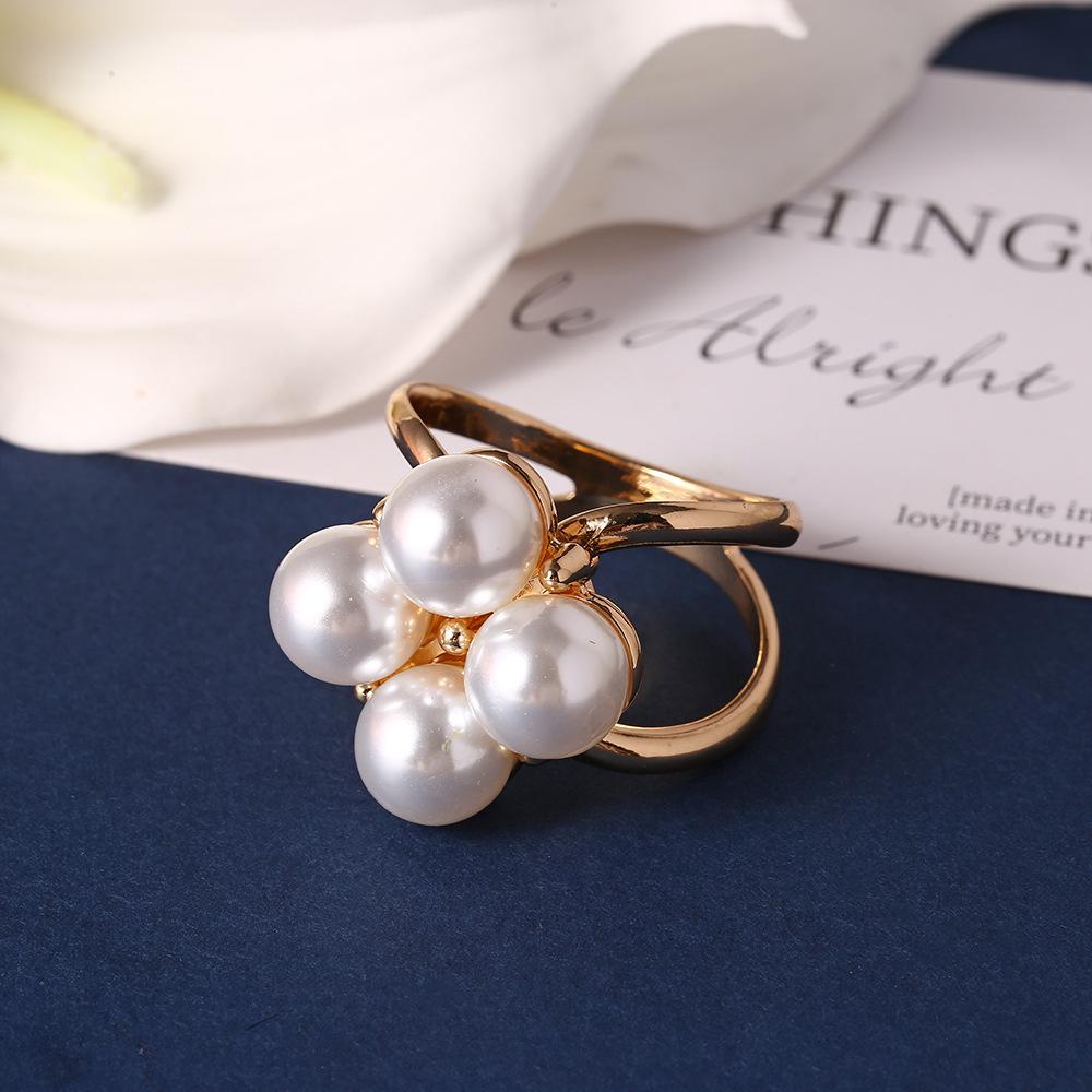 Korean Pearl Camellia Scarf and Shawl Buckle for Fashionable T-Shirts