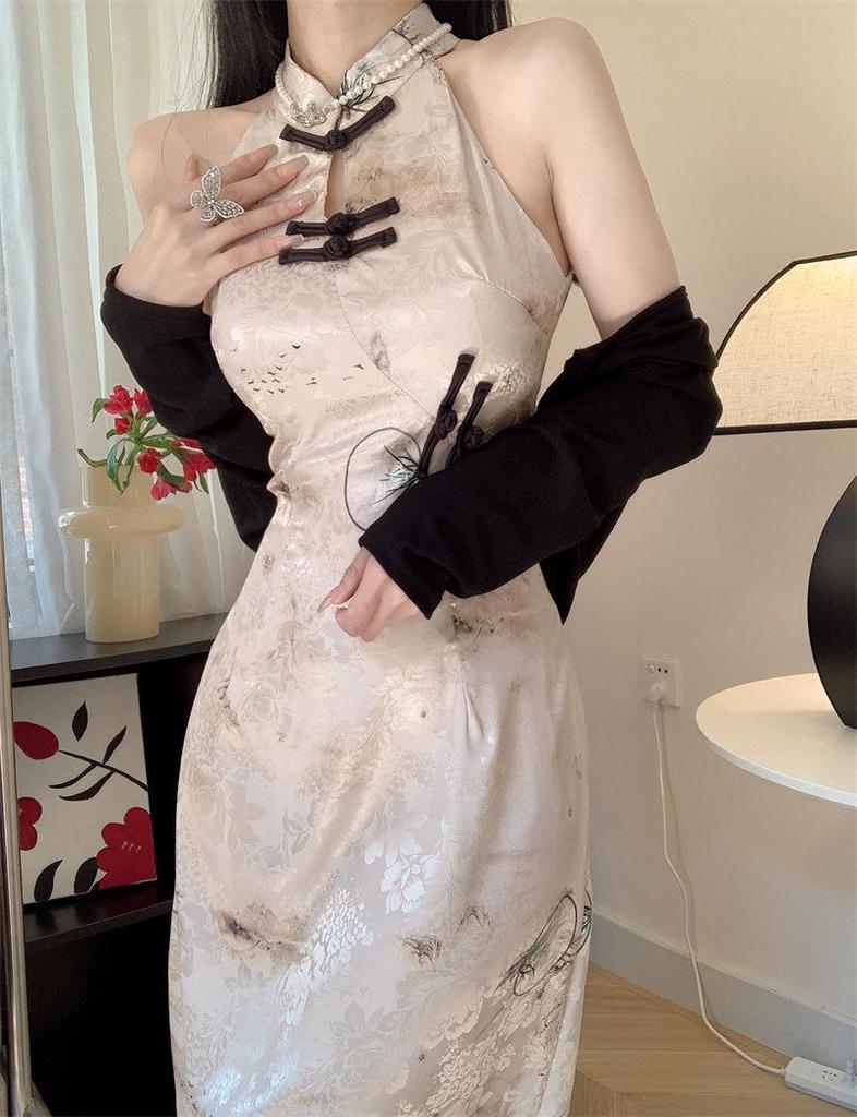 Modern Chinese Retro Cheongsam: Sleek Halter Dress with Advanced Print and Slim Hip-Wrapping Design for Summer