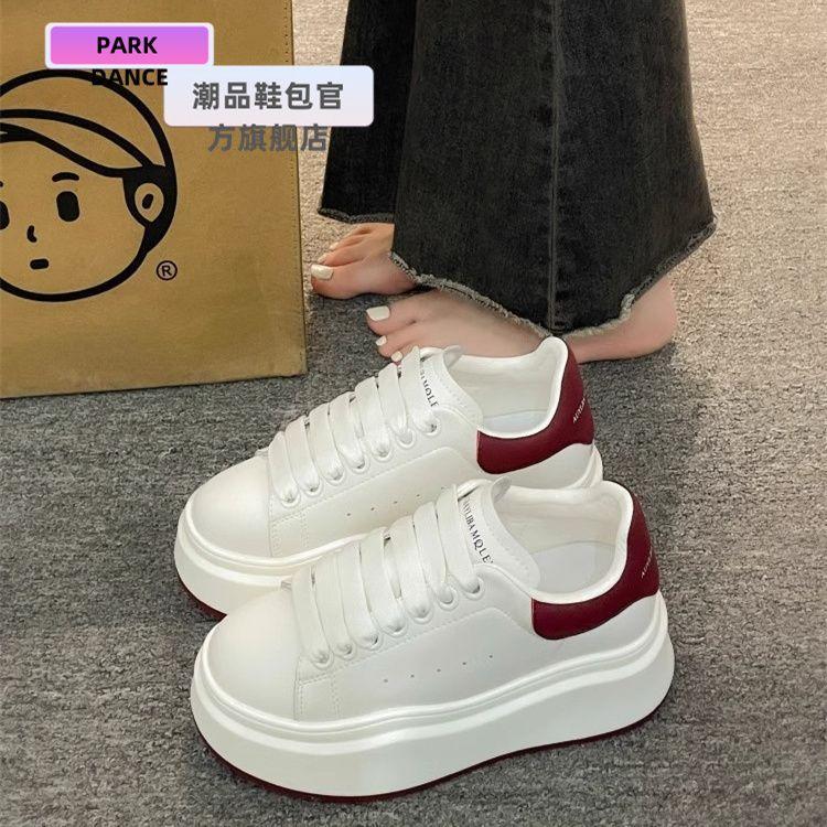 

Barron McQueen маленькие белые туфли женские 2025 весна новые кроссовки на платформе маленькие маффины универсальные туфли для скейтборда 40 красный