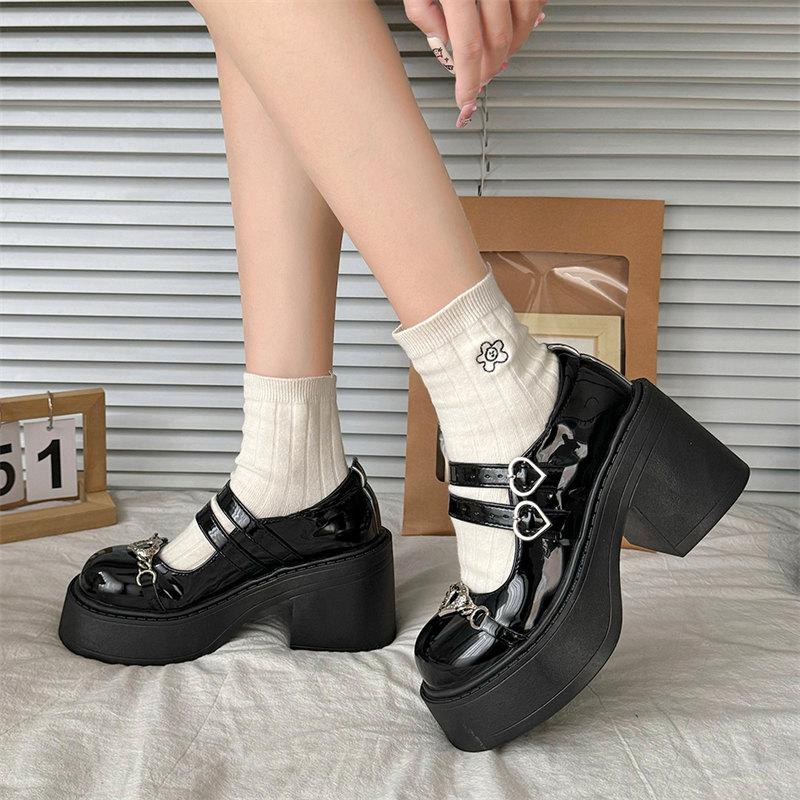 Fashion Sweet Heart-Shaped Buckle Lolita Shoes Women Kawaii Mary Janes shoes Woman Gothic Metal Decoration Chunky Heels Pumps Y2K