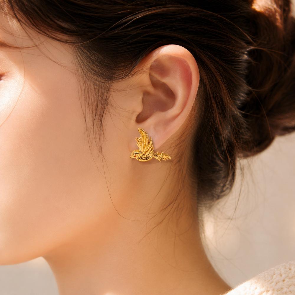 New Chinese retro bird stud earrings women's copper electroplating light luxury niche design earrings