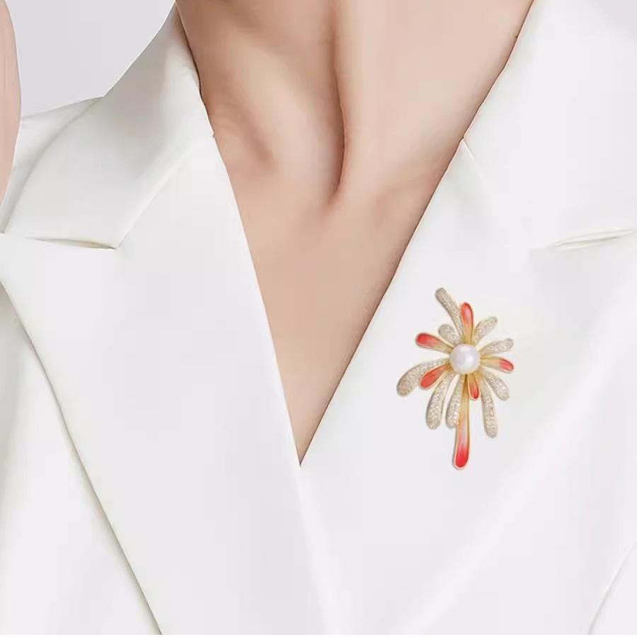 Brilliant Fireworks Brooch, High-end Women's Exquisite Gradient Enamel Brooch, Niche Design Sense Brooch, Suit Accessory