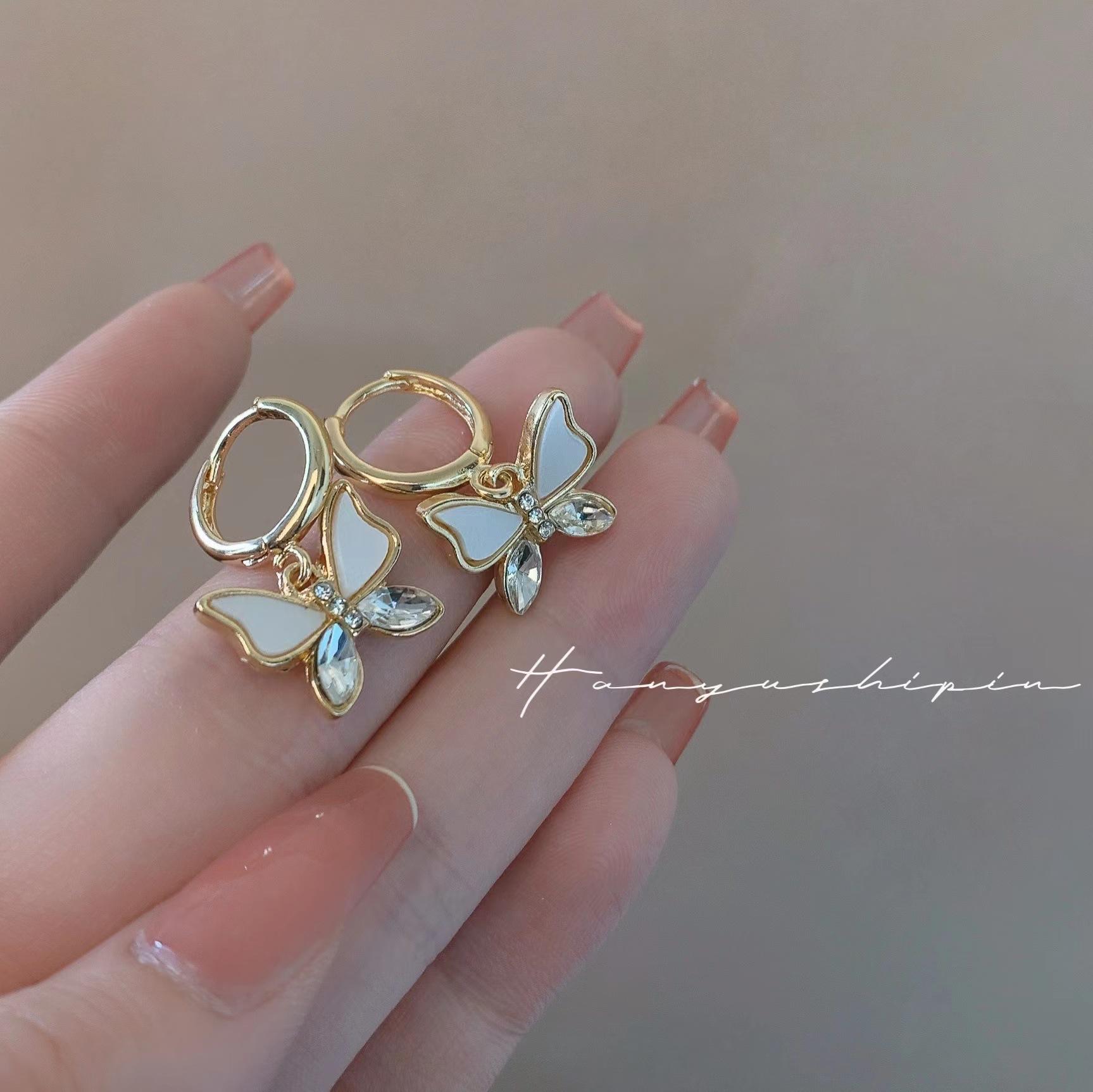 

Серьги-бабочки с бриллиантами