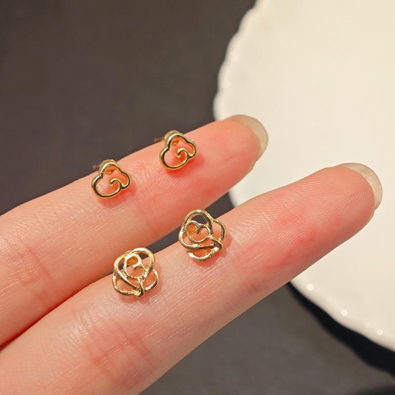 Mini Hollow Rose Cloud Stud Earrings Female French Sweet Delicate Small Sleeping Free Earrings