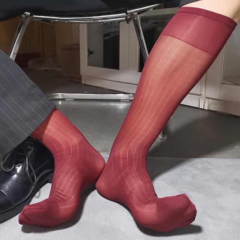 Herren durchsichtige Business-Kniestrümpfe Lang über dem Wadenbein Kleid oder Arbeitsstrümpfe Nylon-Kniestrümpfe Kniehohe Kniestrümpfe Geschenke
