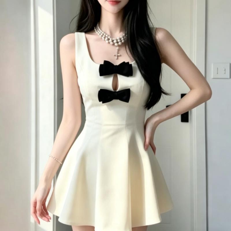 Korean Princess Style Hollow Bow Suspender Dress Women's Small Man Beautiful Waist Fluffy Short Skirt Summer