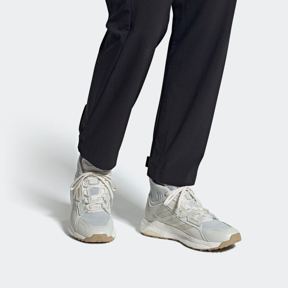 (WMNS) adidas Terrex Free Hyperblue Mid 'Wonder White' Women's S29059