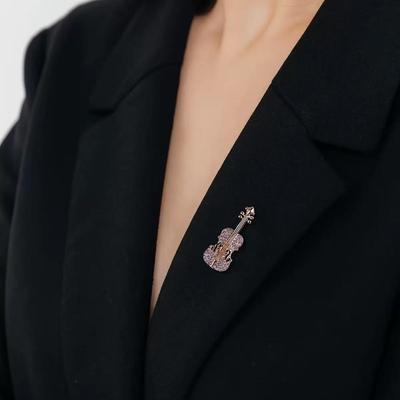 Elegant Unisex Violin Brooch with Rhinestones - Fashionable and Versatile Accessory