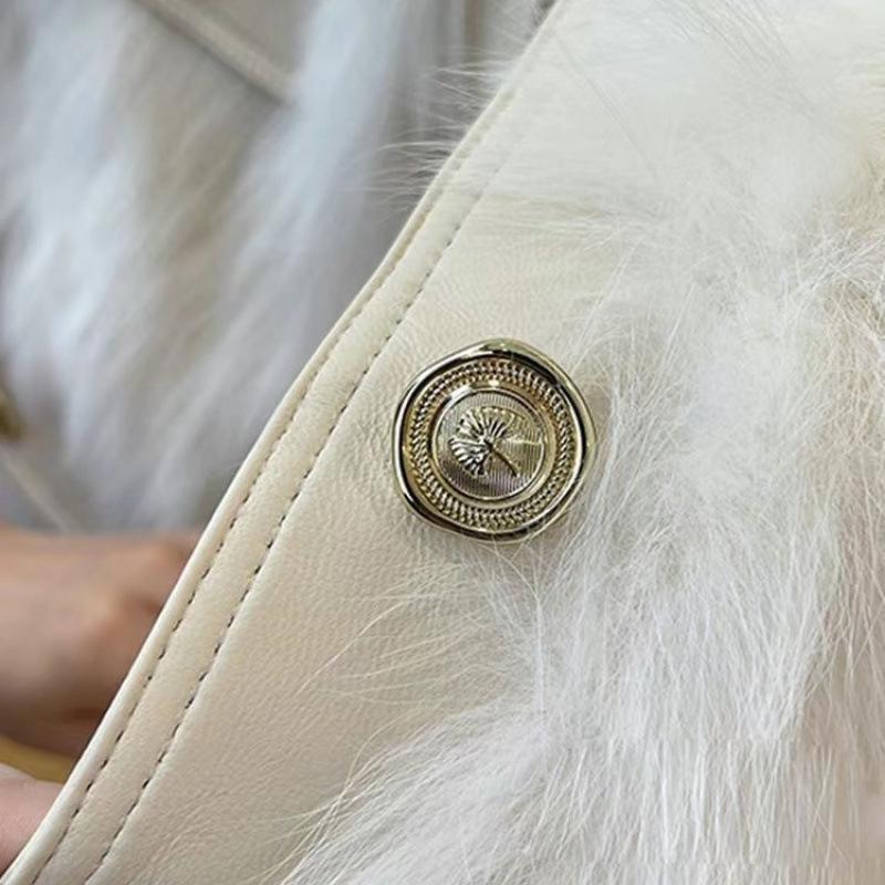 Women's Eco-friendly Round Neck Fox Fur Coat - Slim, Plush, Short, Thickened Korean Style (2025 Autumn/Spring)