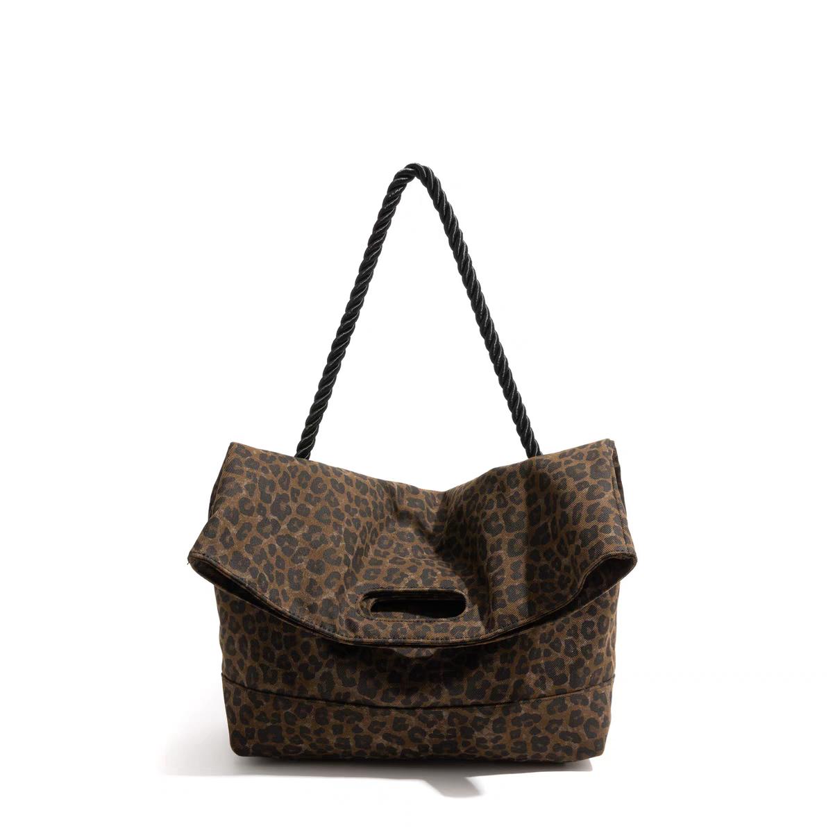 

Retro Leopard Print Tote Bag Women Large Capacity Canvas Shoulder Bags Ladies Hot Girl Fashion Trendy Commute Crossbody Bag 2025 44x46x13cm кавовий