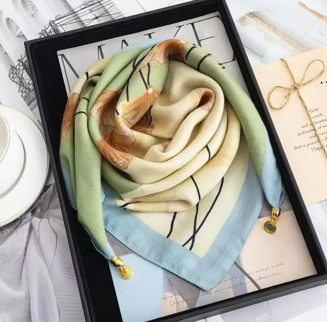 

Квадратный шарф One Size