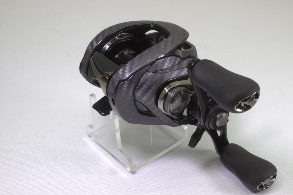 CUSTOM Custom Decal for YOROI 24 Metanium DC Baitcasting Scratch Protection SEAT.JP Reel, (Silver, Right-Handed)