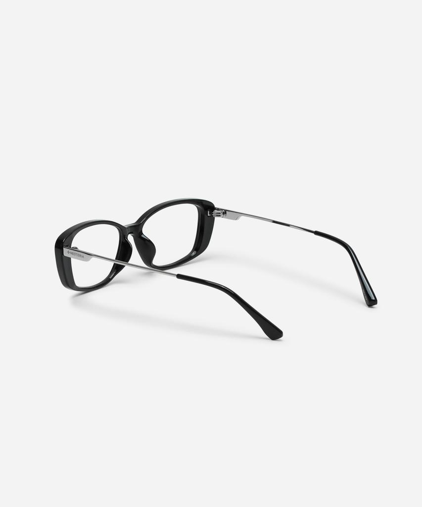 Neotelia Kaven · Black