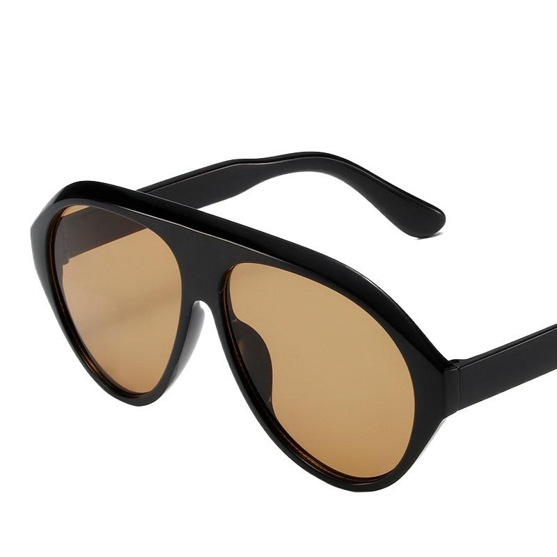 New Retro Square Sunglasses For Women Men Fashion Luxury Design Rivets Sun Glasses Trending Shades Uv400 Eyeglasse