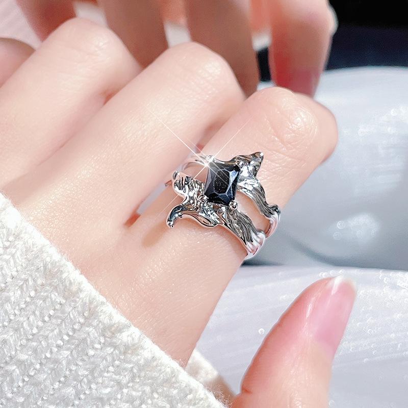 Nische Design Sense Dark Series Offener Ring Kalter Wind Mode Persönlichkeit High Sense Ring Frau