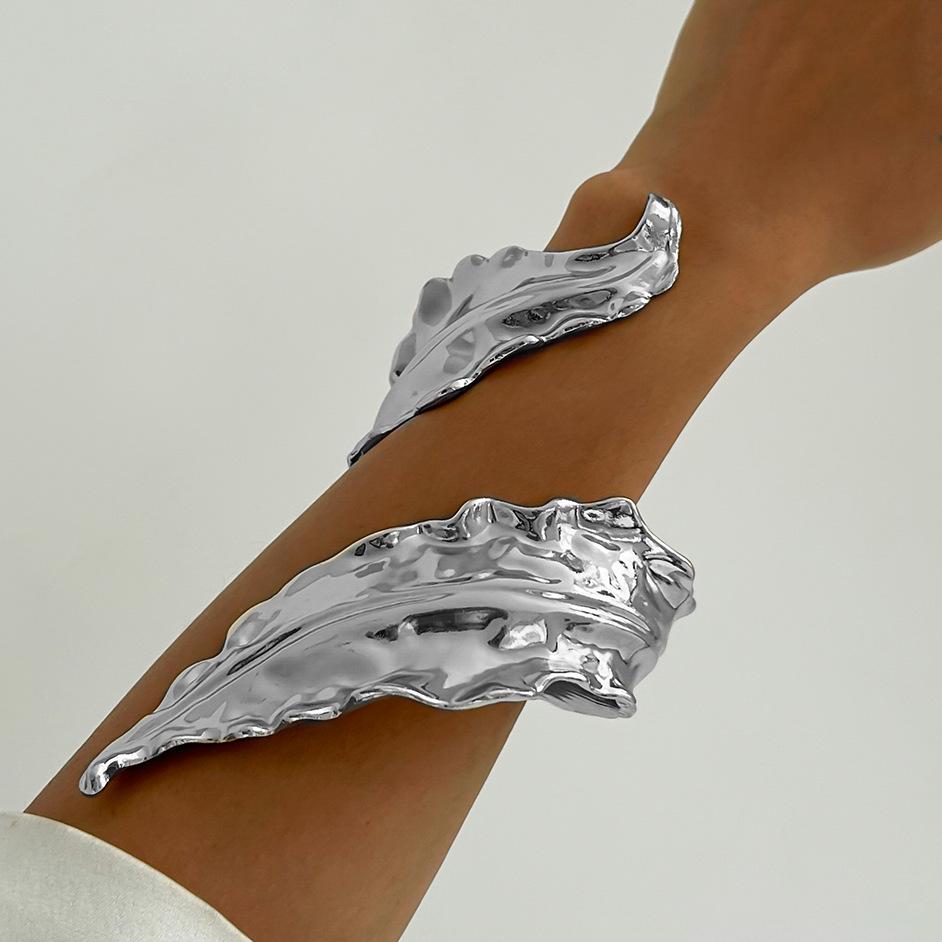 DIEZI Exaggerated  Gold Silver Color Metal Leaves Cuff Bangles for Women Men Punk Geometric Wrap Bangle Bracelet Party Jewelry