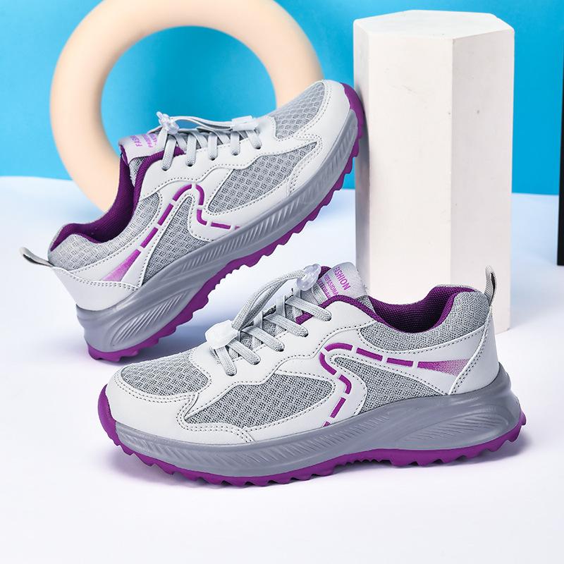Spring and Autumn new shoes, Chinese walking shoes, non-slip soft-soled breathable mother shoes, travel and leisure sports shoes