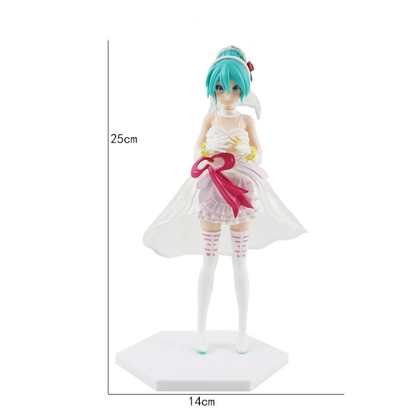 New Christmas theme Hatsune Miku Figure Holding a gift in hand Desktop Anime Handmade Decoration Doll for Fans Collection Gift