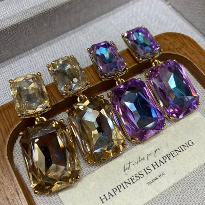 Light Luxury Style Diamond-Encrusted Glass Square Geometric Stud Earrings Simple And Exquisite Temperament High-End Earrings Women