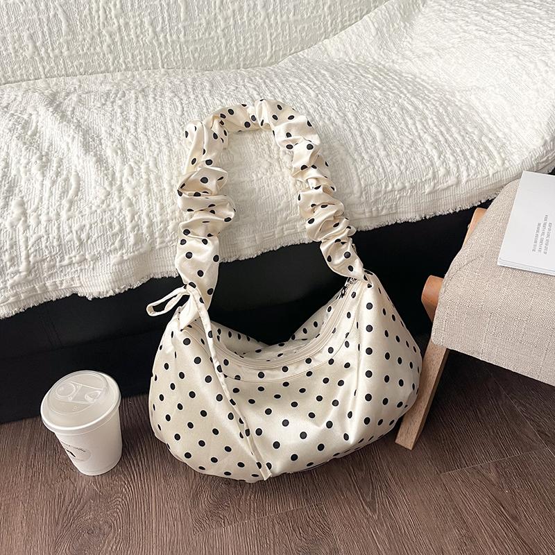 Bolso de Tela Fashi Sweet de Lunares para Mujer Gran Capacidad Media Luna Bolsos de Hombro Juveniles Elegantes Bolsos de Mano Casuales Fruncidos