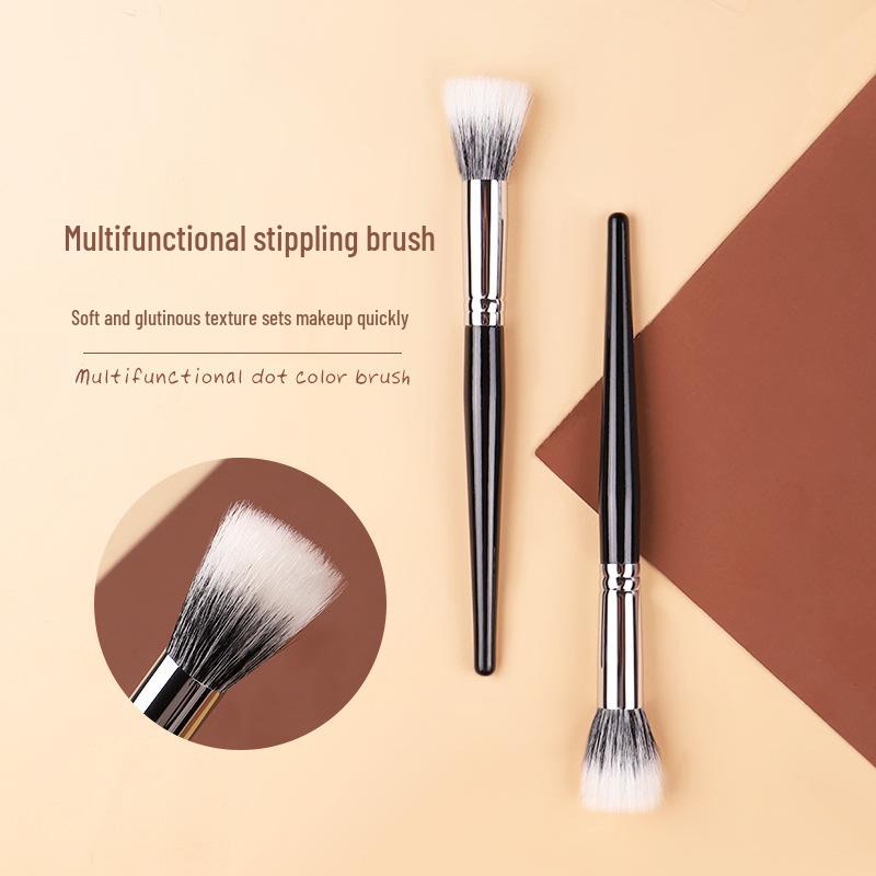 Flat Head Blush Stippling Brush - Fine Goat Hair Makeup Tool