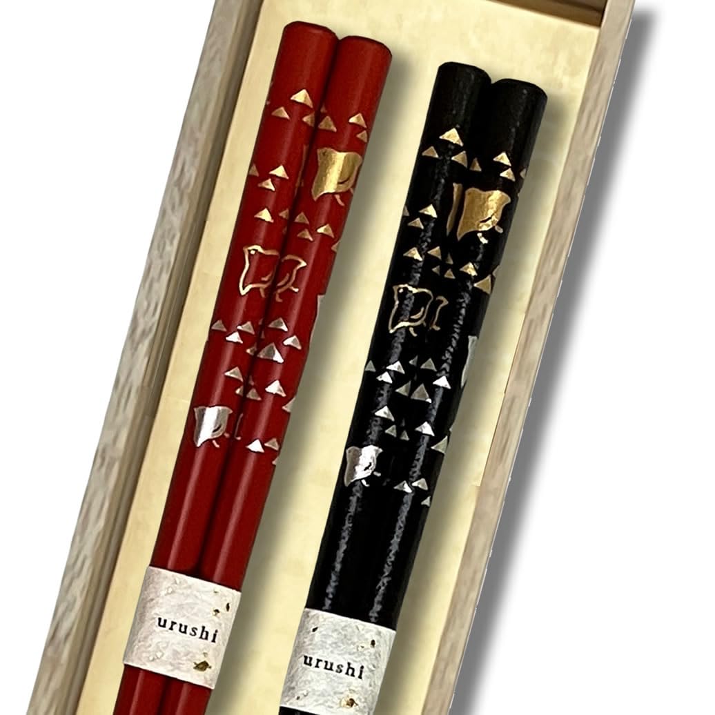 Hashimoto Kosaku Lacquerware Shop Wave and Plover Black and Noto Cypress Lacquer Lucky Set of 2 in Paulownia Wood Gift Wrapping Pattern, Red,
