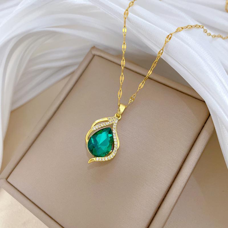 Green Light Luxury Full Diamond Temperament Gorgeous Full Diamond Necklace Female Versatile Collarbone Chain Titanium Steel Chain