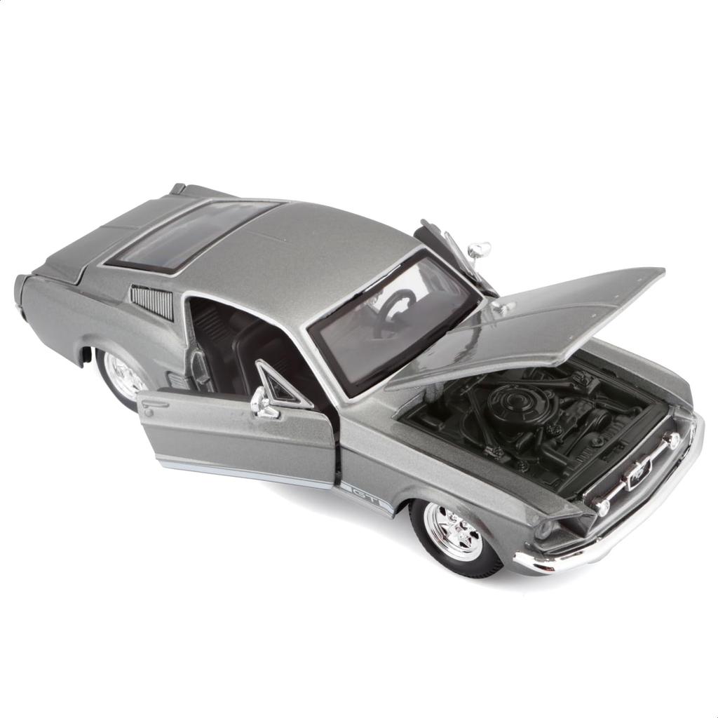Maisto 1/24 Scale Diecast Model Car of the 1967 Ford Mustang GT in Gray (Product Code: 31260 GY)